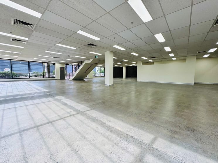 Click to view all images Unit 1 10-14 Boden Road Seven Hills NSW 2147 - Image 5