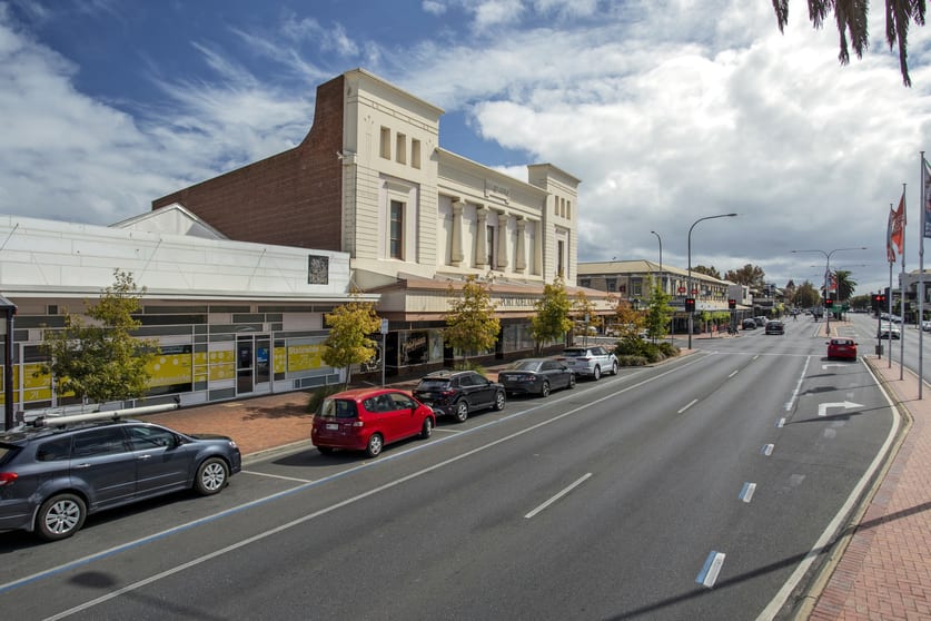 Click to view all images 152 Commercial Road Port Adelaide SA 5015 - Image 1