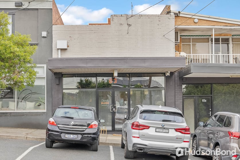 Click to view all images 63 Chatsworth Quadrant Templestowe Lower VIC 3107 - Image 1