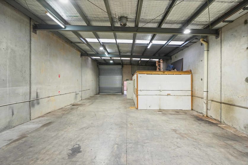 Click to view all images 2/22 Salicki Avenue Epping VIC 3076 - Image 2