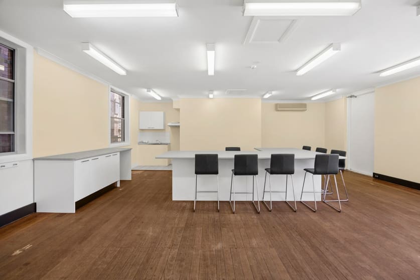 Click to view all images 11A & B/106 Old Pittwater Road Brookvale NSW 2100 - Image 3