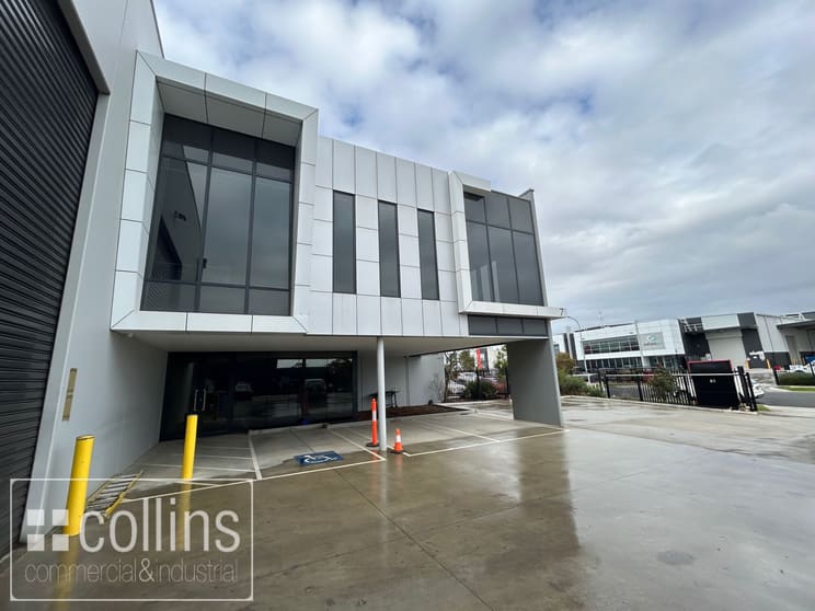 Click to view all images 7 Palomo Drive Cranbourne West VIC 3977 - Image 3