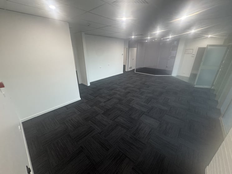 Click to view all images Unit 7/169 Newcastle Street Fyshwick ACT 2609 - Image 2