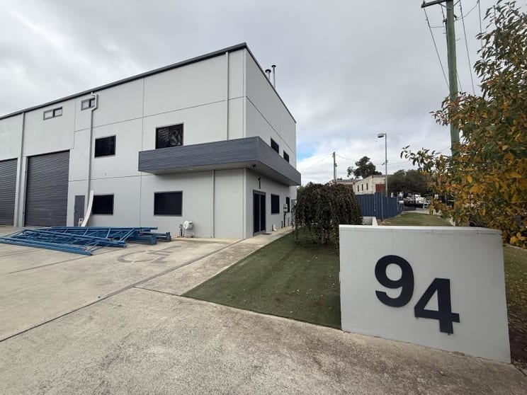 Click to view all images 1/94 Bayldon Road Queanbeyan NSW 2620 - Image 1