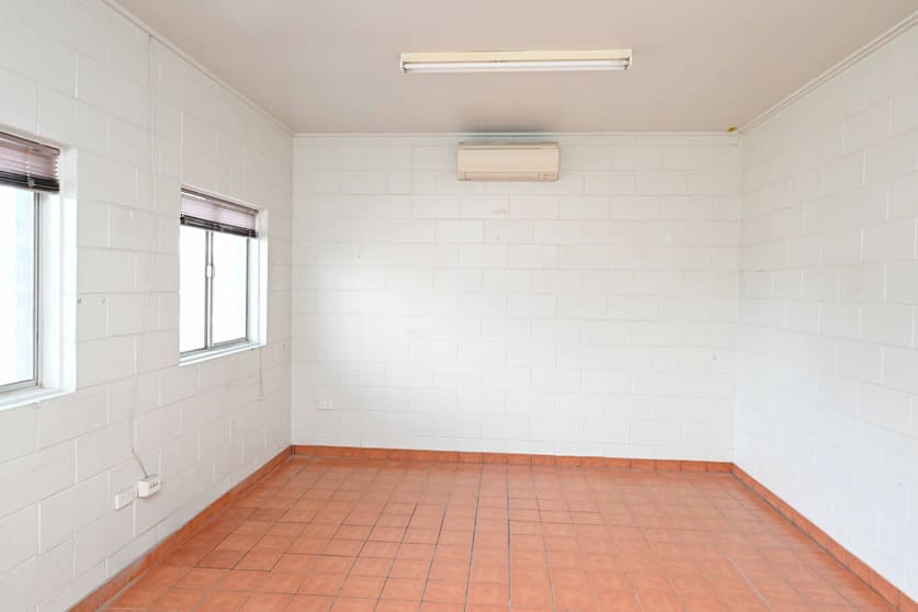 Click to view all images 6/111 Coonawarra Road Winnellie NT 0820 - Image 3
