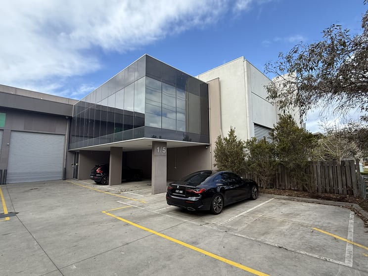 Click to view all images 1-5 Rocklea Dr Port Melbourne VIC 3207 - Image 1