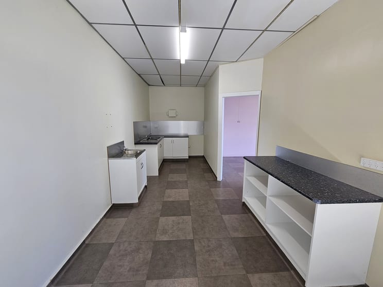 17 Davenport Street Millicent SA 5280 - Image 3