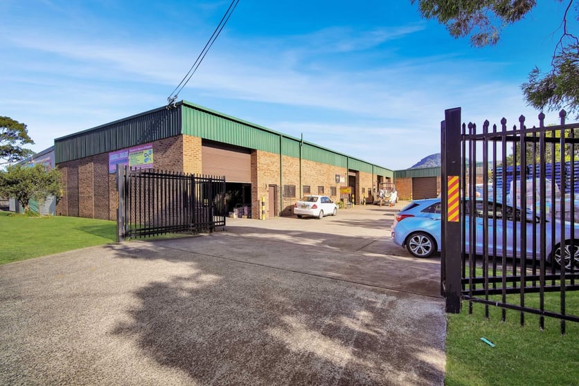 Click to view all images 1/32 Investigator Drive Unanderra NSW 2526 - Image 1