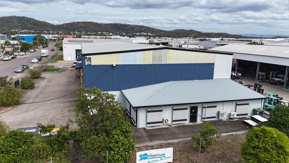 Click to view all images 88-90 Crocodile Crescent Mount St John QLD 4818 - Image 2