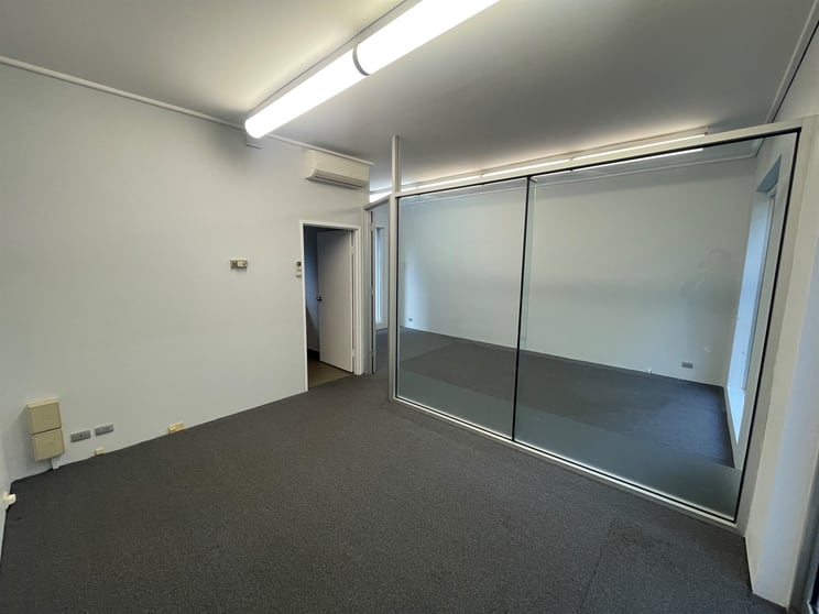 Suite 21/209 Toorak Road South Yarra VIC 3141 - Image 3