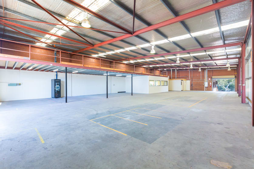 Click to view all images 48-50 Clavering Road Bayswater WA 6053 - Image 2