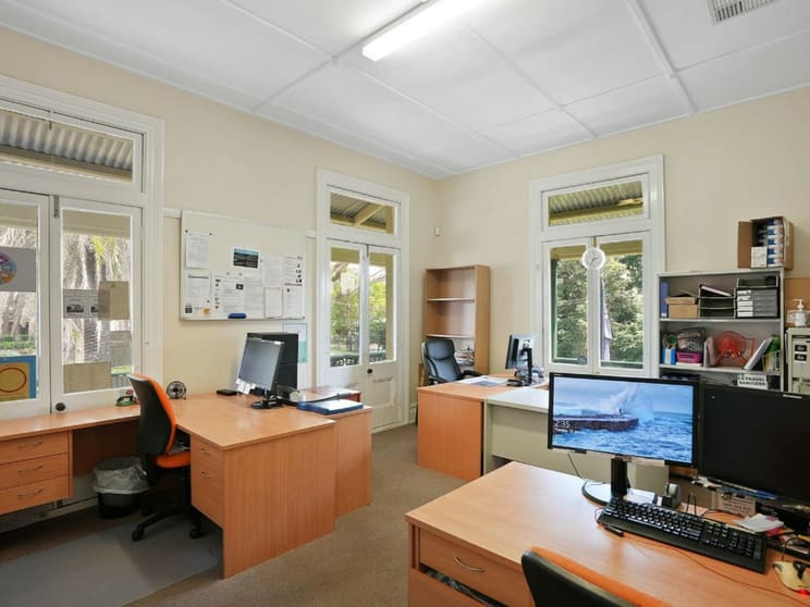 32 Lithgow Street Campbelltown NSW 2560 - Image 3