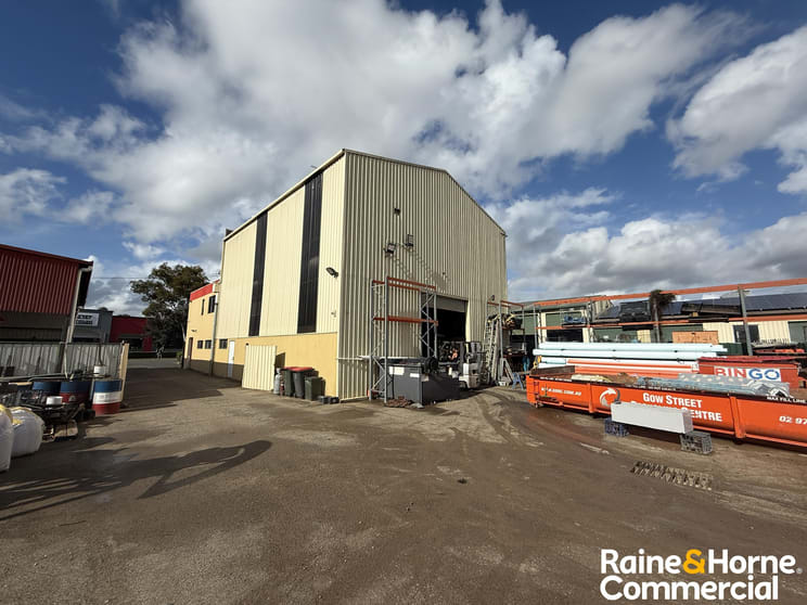 Click to view all images Rear yard/15 Blaxland Road Campbelltown NSW 2560 - Image 2