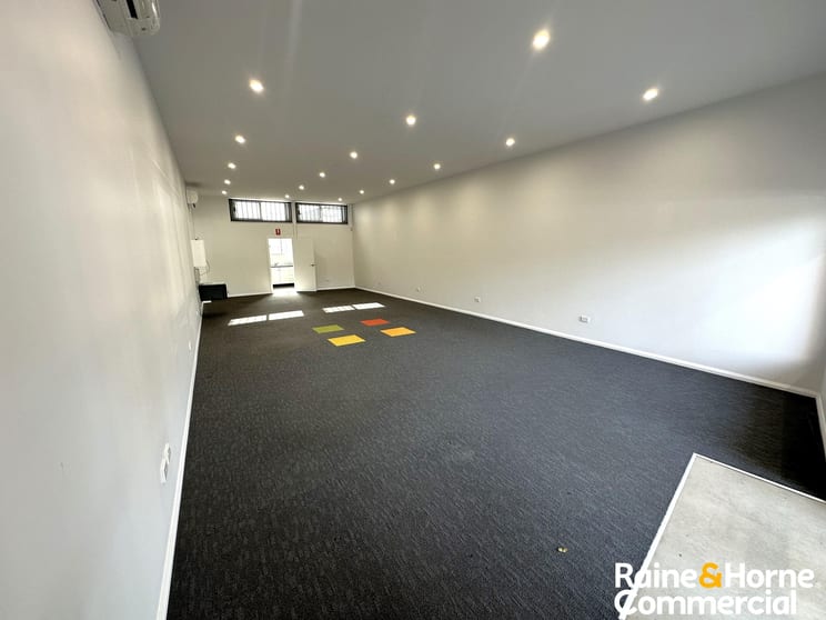Click to view all images Shop 1/85-89 Great Western Highway Emu Plains NSW 2750 - Image 2