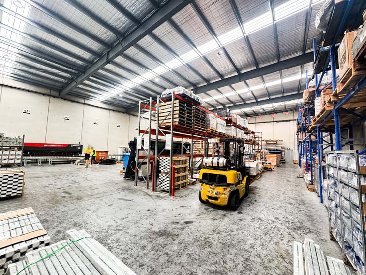 Click to view all images 4 Simpson Street Moorabbin VIC 3189 - Image 3