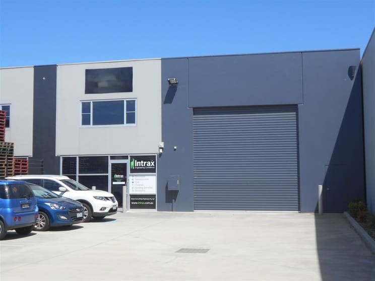 Click to view all images 2/31 Bormar Drive Pakenham VIC 3810 - Image 1