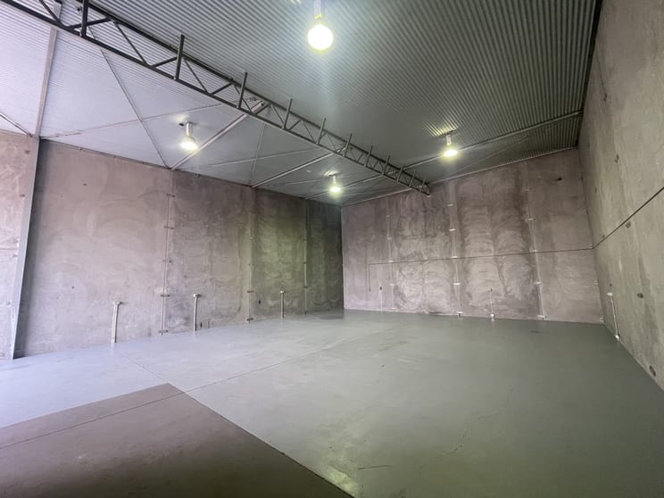Click to view all images Shed 1/74 Hampton Street Harristown QLD 4350 - Image 2