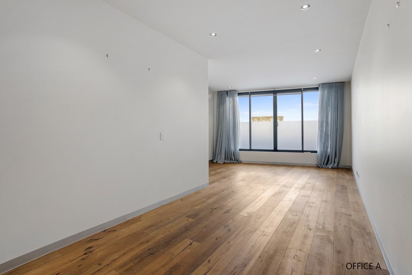 Click to view all images 2/26 Main Street Mornington VIC 3931 - Image 2