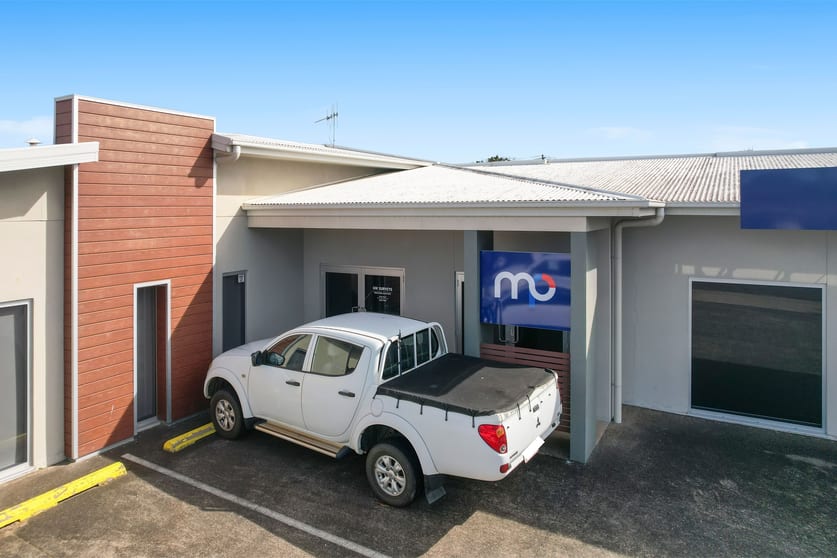 Click to view all images 3/218 Walker Street Svensson Heights QLD 4670 - Image 3