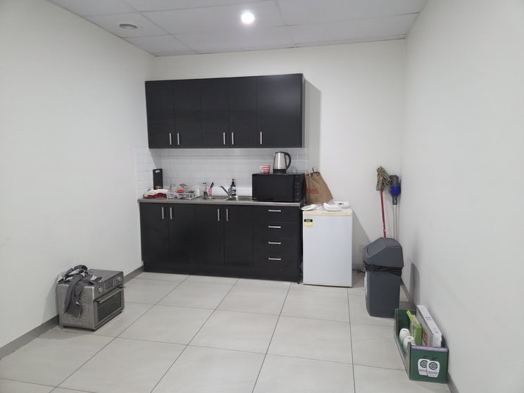 Click to view all images 108 Eucumbene Drive Ravenhall VIC 3023 - Image 3