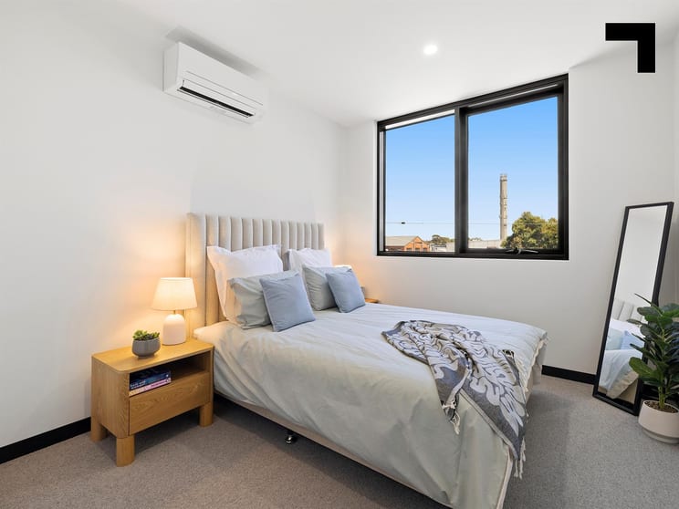 Click to view all images 8/17 Chandos Street Cheltenham VIC 3192 - Image 2
