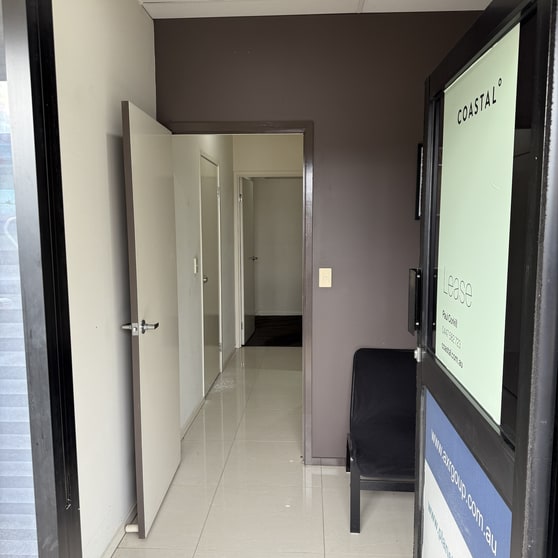 Click to view all images 1C/2 City Road Beenleigh QLD 4207 - Image 3