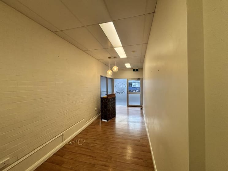 Click to view all images 208a Liverpool Street Hobart TAS 7000 - Image 3