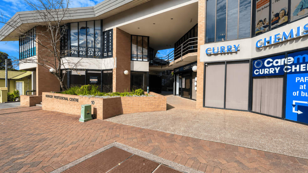 Click to view all images 15/10-12 Edgeworth David Avenue Hornsby NSW 2077 - Image 3