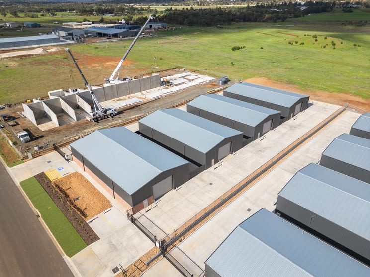 23 & 25 McGuinn Crescent Dubbo NSW 2830 - Image 1