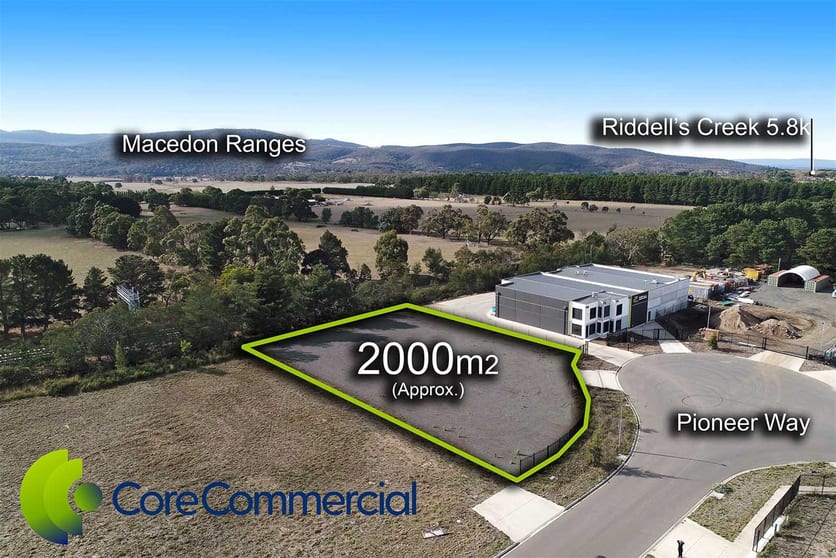 Click to view all images 17 Pioneer Way New Gisborne VIC 3438 - Image 3