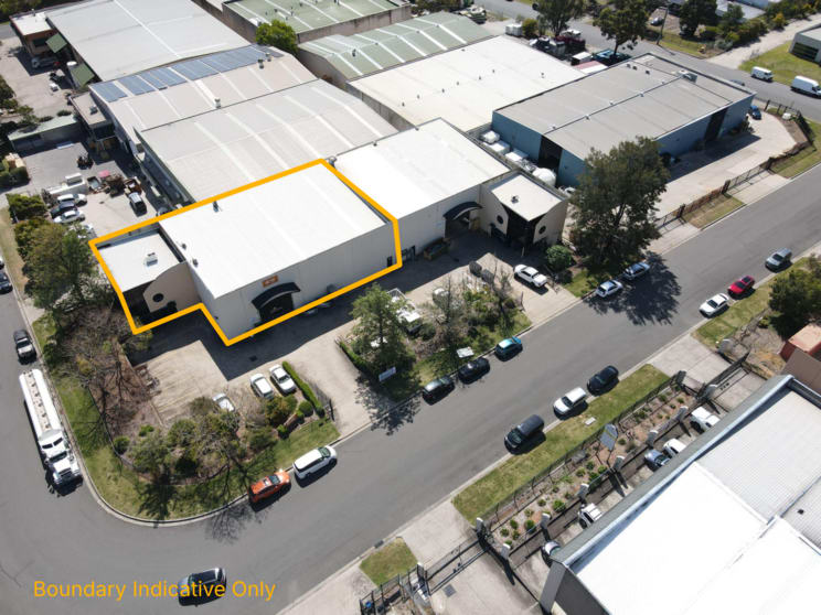 Click to view all images Unit 1/4 Reaghs Farm Road Minto NSW 2566 - Image 2
