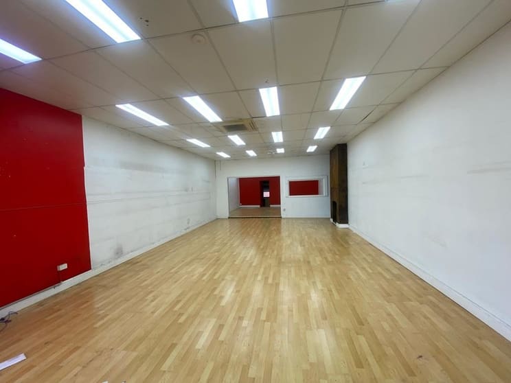 Click to view all images 266 Peats Ferry Rd Hornsby NSW 2077 - Image 3