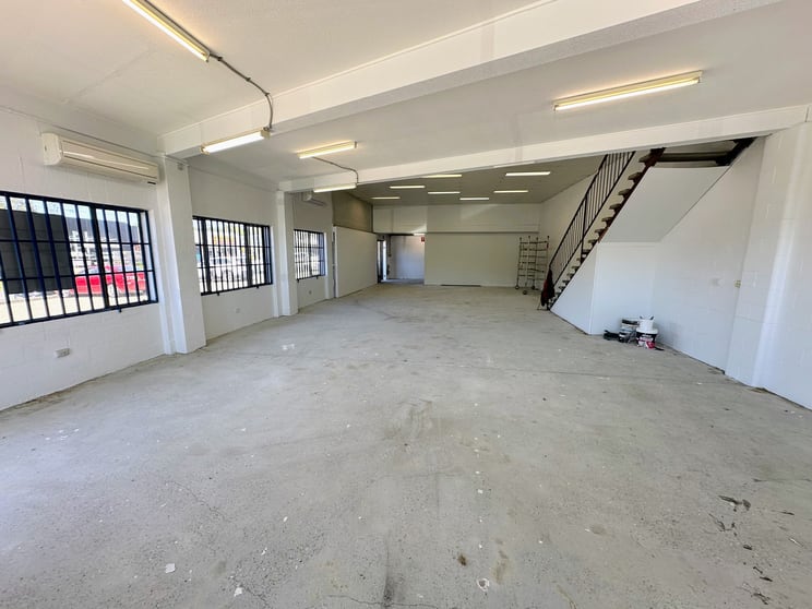 Click to view all images 5/108 Anzac Avenue Hillcrest QLD 4118 - Image 3