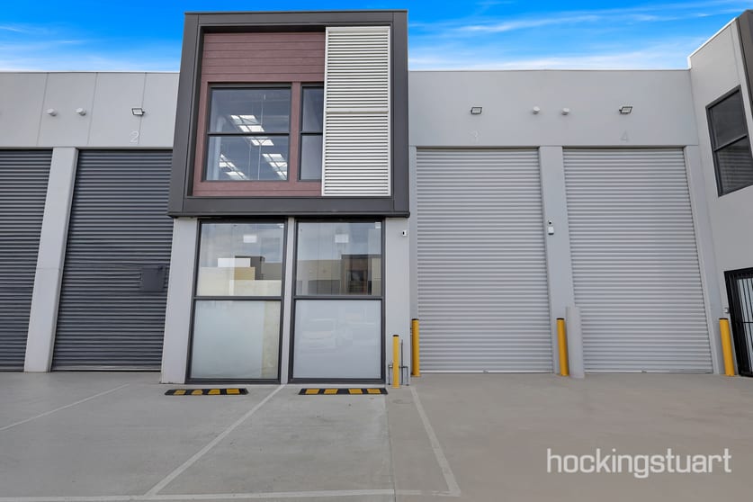 Click to view all images 3/7 Quinlan Road Epping VIC 3076 - Image 1
