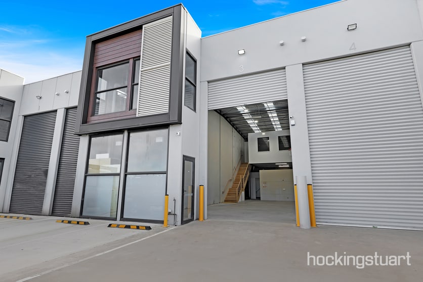 Click to view all images 3/7 Quinlan Road Epping VIC 3076 - Image 2