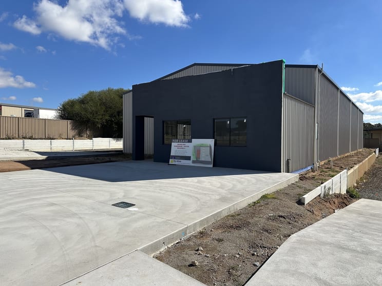 Building A/10 Old Temora Road Young NSW 2594 - Image 1