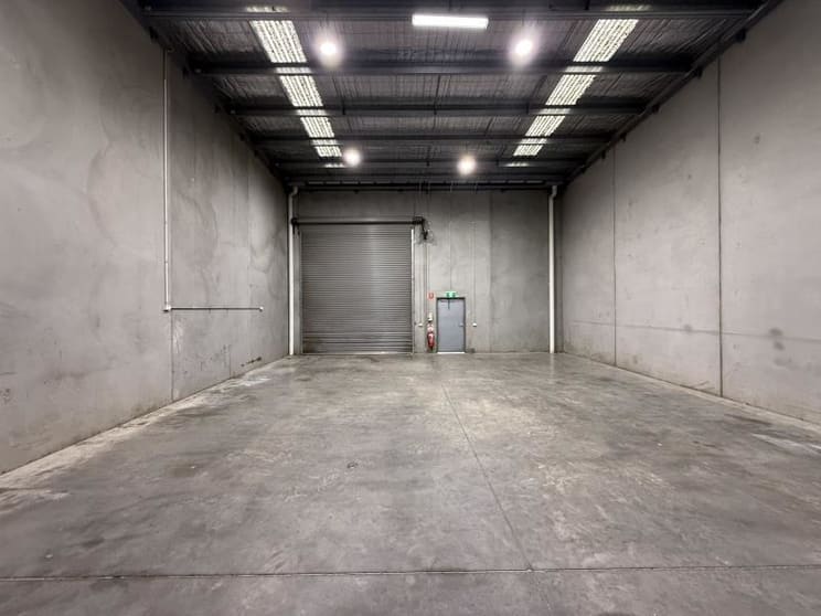 Click to view all images 12 - 21 Sabre Drive Port Melbourne VIC 3207 - Image 2