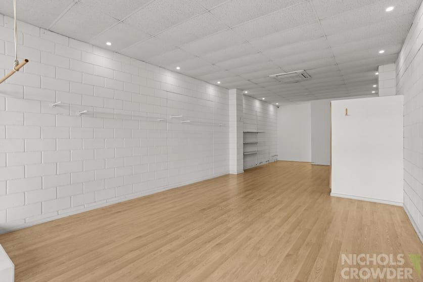 Click to view all images 2/10-14 Main Street Mornington VIC 3931 - Image 3