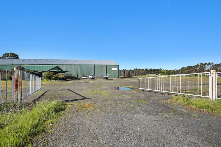 Click to view all images 26 Rossmoyne Road Colac West VIC 3250 - Image 3