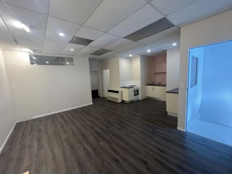 Click to view all images Warriewood NSW 2102 - Image 3
