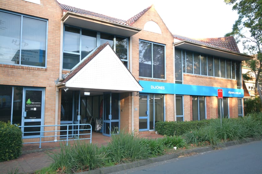 Click to view all images Edgeworth David Avenue Hornsby NSW 2077 - Image 1