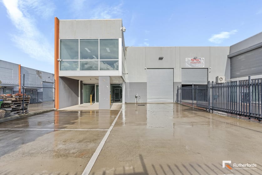 Click to view all images 8A Lawn Court Craigieburn VIC 3064 - Image 1