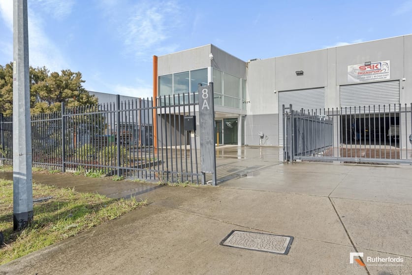 Click to view all images 8A Lawn Court Craigieburn VIC 3064 - Image 2