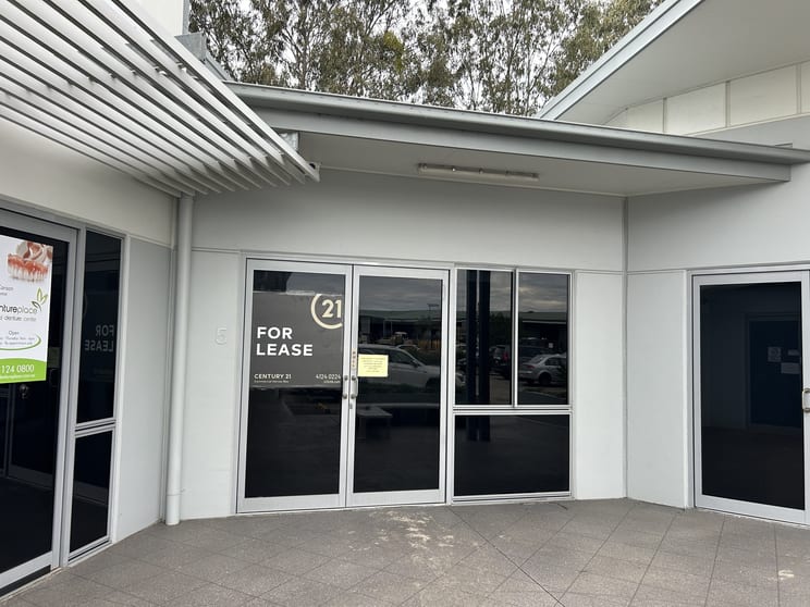 Click to view all images 5/10 Liuzzi Street Pialba QLD 4655 - Image 1