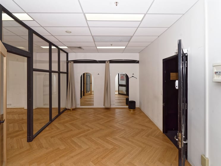 Click to view all images 908/343 Little Collins Street Melbourne VIC 3000 - Image 3