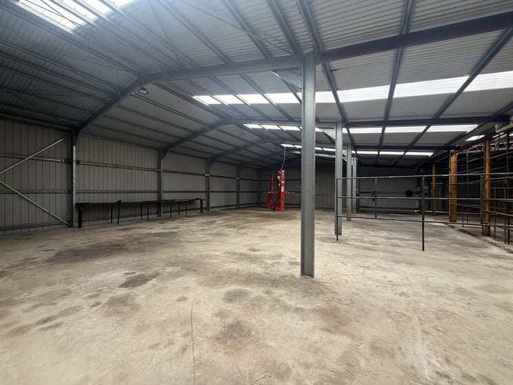 8005 Hamilton-Port Fairy Road Hamilton VIC 3300 - Image 3