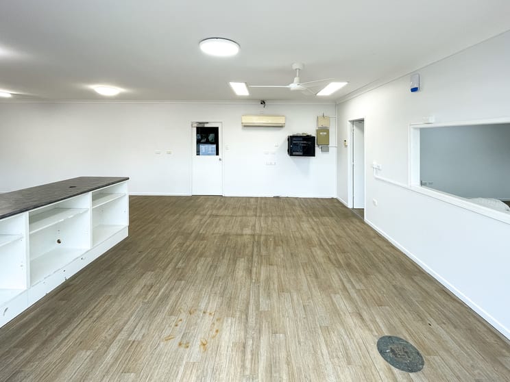 Click to view all images 61 George Street Bowen QLD 4805 - Image 2