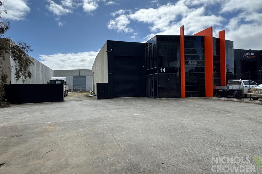 14 Sahra Grove Carrum Downs VIC 3201 - Image 2