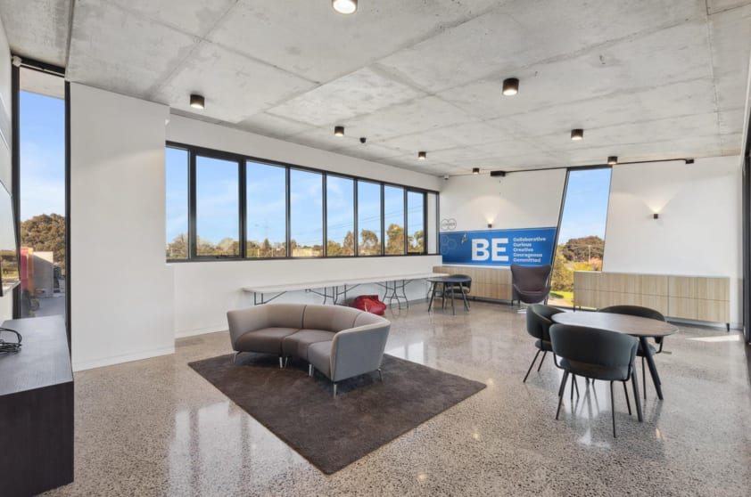 Click to view all images 1 Hartwood Court Chelsea Heights VIC 3196 - Image 3