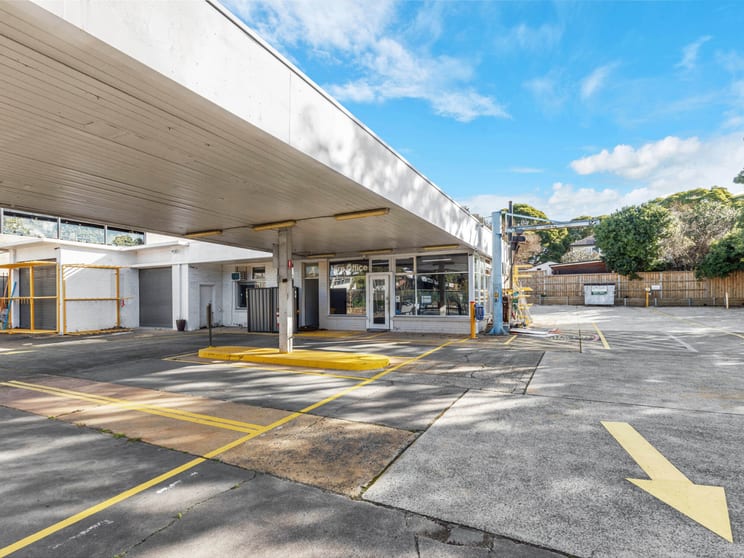 Click to view all images 66-72 Penshurst Street Willoughby NSW 2068 - Image 2